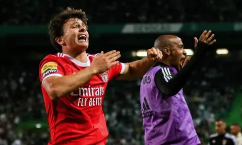 Thay Casemiro, Man United nhắm mua thần đồng 120 triệu euro