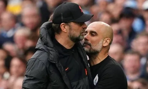 Thay Mahrez, Man City cạnh tranh 1 thương vụ với Liverpool