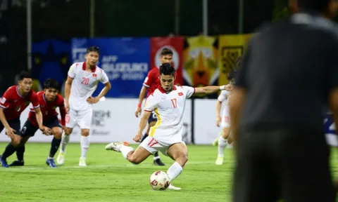 Thầy Park lý giải việc trao trọng trách sút penalty cho Văn Thanh