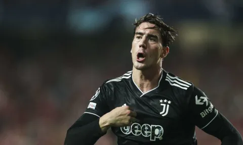 Thay Ronaldo, Ten Hag phân vân lựa chọn 2 tiền đạo