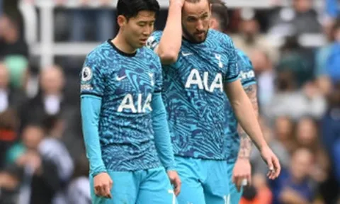 Thay tướng mạt vận như… Tottenham