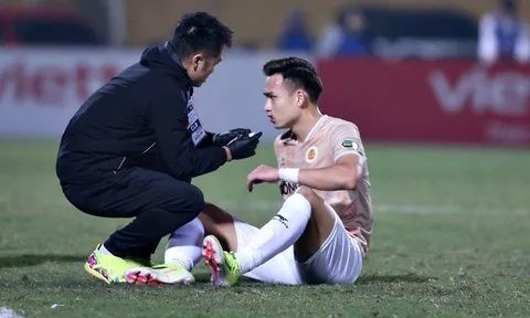 Tuấn Anh chính thức rời HAGL; Bùi Hoàng Việt Anh khâu 24 mũi