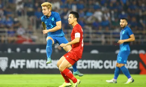 Theerathon Bunmathan 'out trình' tại AFF Cup 2022