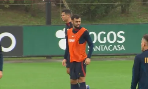 Thái độ giữa Ronaldo và Bruno lại khiến dư luận dậy sóng