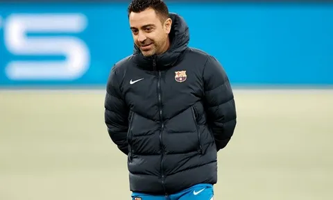 Theo đuổi Haaland, Xavi phát đi thông điệp