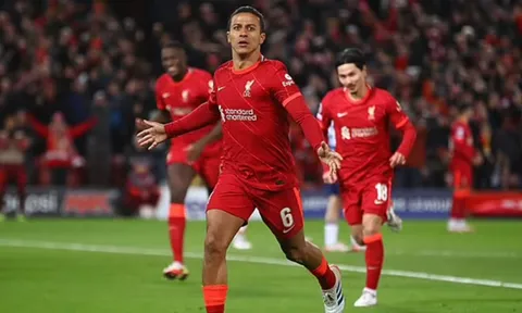 Michael Owen chỉ ra sao Liverpool giống Scholes
