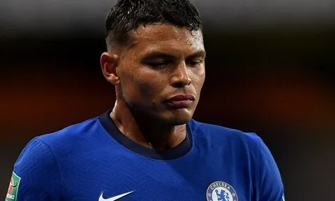 Thiago Silva phản pháo phát ngôn Ronaldo của Paul Scholes