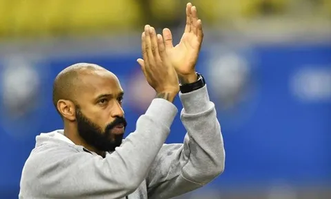 Henry tiết lộ về thương vụ mua lại Arsenal