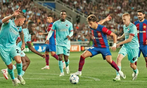 Thoát khỏi "địa ngục", chữ ký 127 triệu tái sinh ở Barcelona