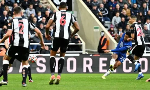 Thông số vòng 10 Premier League: Cú đấm tuyến 3, Ramsdale kém 1 cái tên duy nhất