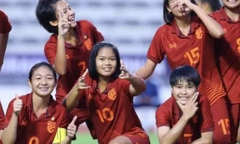 Thủ môn mắc lỗi hài hước trong trận thắng của tuyển nữ Thái Lan