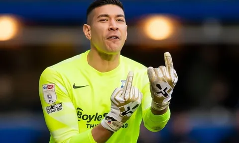 Thủ môn tuyển Philippines tỏa sáng ở FA Cup