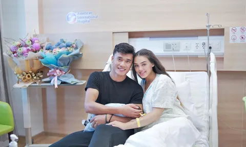 Thủ thành Bùi Tiến Dũng xúc động khoe con trai đầu lòng