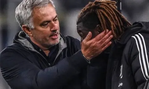 Thua 0-1, Mourinho tiết lộ điều nghe được từ phòng thay đồ Juve