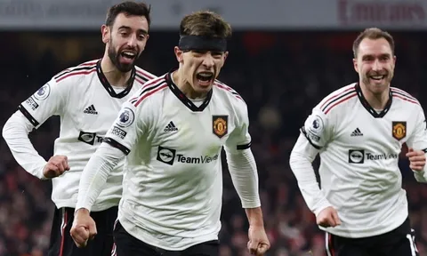 Thua Arsenal chưa phải thảm họa với MU