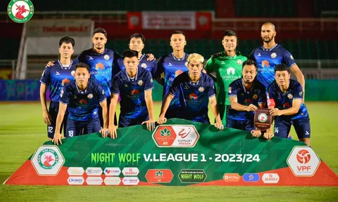 Thua đau TP.HCM, HLV lên tiếng về sao Việt kiều