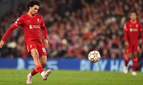 Thua Liverpool, Simeone nhận xét cách Alexander-Arnold tạt bóng