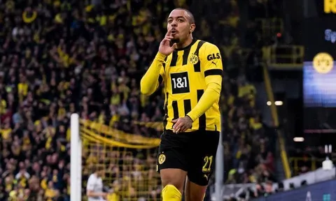 Thua Man United, Liverpool còn chuẩn bị mất mục tiêu vào tay đối thủ