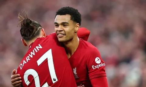 Thua sốc tại Anfield, Man Utd còn nhận ra một nỗi đau thấu xương