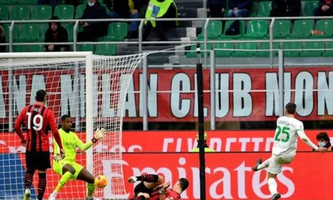 Thua sốc trên sân nhà, Milan lỡ cơ hội lên đầu bảng