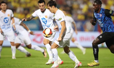 Thua "thiếu gia" V-League, HLV TP.HCM nói thẳng điều khác biệt