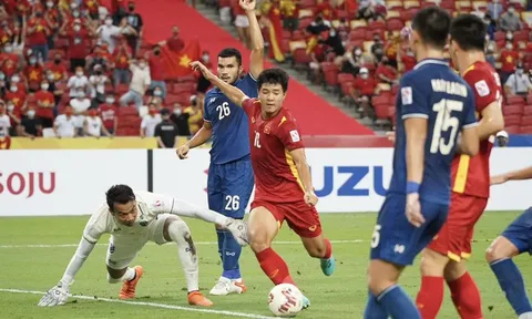 Tiền đạo Hà Đức Chinh nghỉ 6 tháng vì đứt dây chằng chéo sau