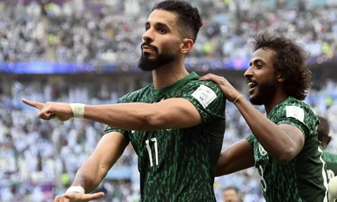 Tiền đạo Saudi Arabia bác tin được thưởng Rolls-Royce