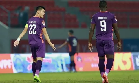 Tiến Linh ngán ngẩm với Rimario