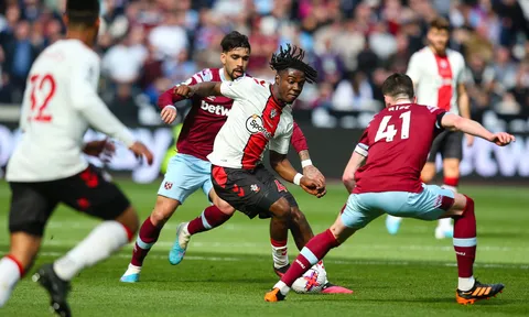 Tiến tới HĐ tiếp theo, Arsenal có thể thổi bay cả Premier League