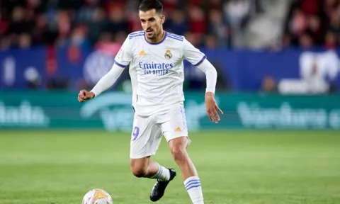 Tiền vệ Real bỏ lỡ trận El Clasico