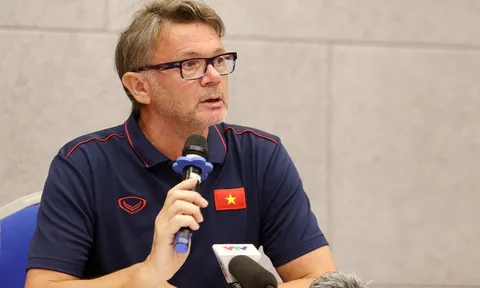 Tiết lộ nguyên nhân HLV Troussier không trọng dụng các cựu binh tuyển Việt Nam