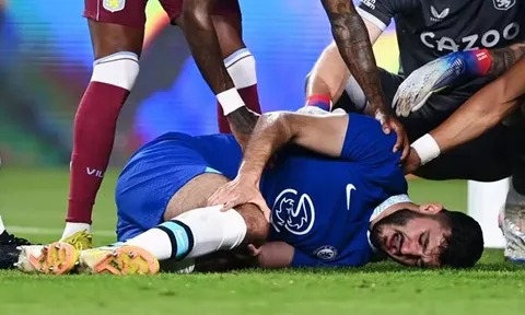 Tin sét đánh khiến Chelsea toang mạnh