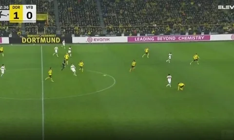 Tình huống phòng ngự khó đỡ của Dortmund