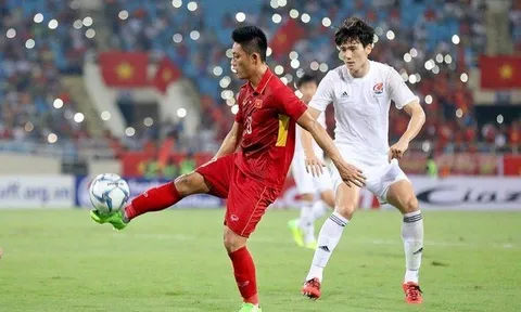 Cánh én lạ hứa hẹn bùng nổ của HLV Troussier