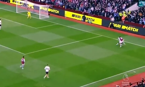 Toàn cảnh Martinez thúc củi chỏ khiến Aston Villa phẫn nộ