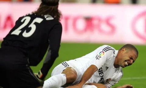 "Tôi bảo Ronaldo giảm cân... cậu ấy đã đạt tới 92,5kg"
