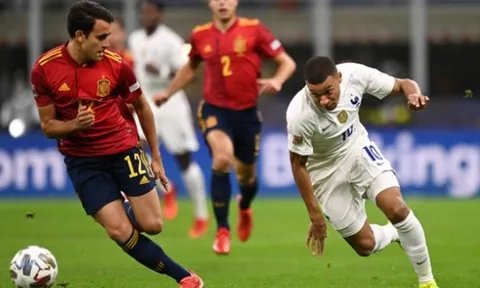 "Tôi nên làm gì? Đứng qua 1 bên và để Mbappe chạy à?"