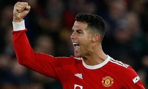 "Tôi thích chơi cho Man Utd, Ronaldo thật đặc biệt"