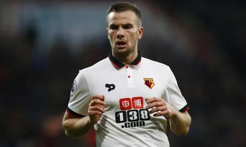 Tom Cleverley giải nghệ ở tuổi 33