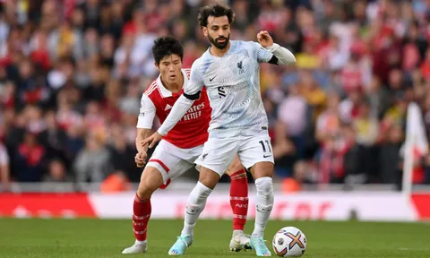 Juventus tăm tia Tomiyasu