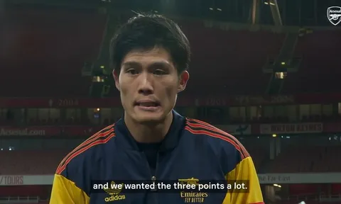 Tomiyasu chia sẻ về Martinelli và trận thắng West Ham