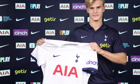 CHÍNH THỨC! Tottenham chiêu mộ thần đồng 18 tuổi
