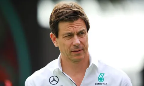 Toto Wolff úp mở về liên minh với Jim Ratcliffe