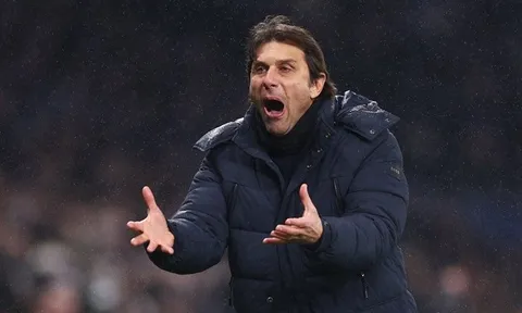 Tottenham bị loại phơi bày sự kém cỏi khó tin của Conte