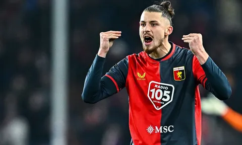Tottenham "việt vị" trong vụ sao Serie A
