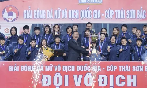 CLB Việt Nam chi tiền tỷ lót tay cho cầu thủ nữ?