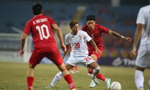 Trận đấu 'ngoan hiền' của Văn Hậu