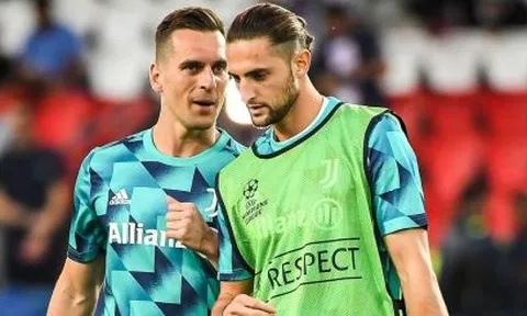 Tranh mua sao Juventus, Newcastle phải 'hít khói' Man United