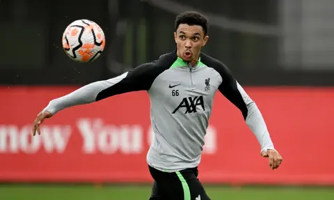 Klopp báo tin vui về  Alexander-Arnold