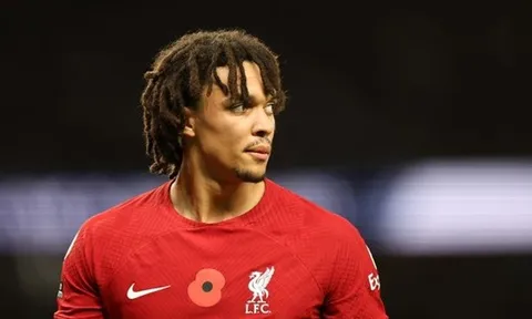 Trent Alexander-Arnold đáp trả chỉ trích